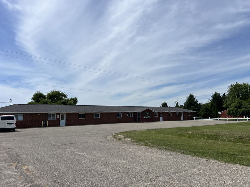 Red Rose Motel (Blessings Motel) - June 15 2024 Photo (newer photo)